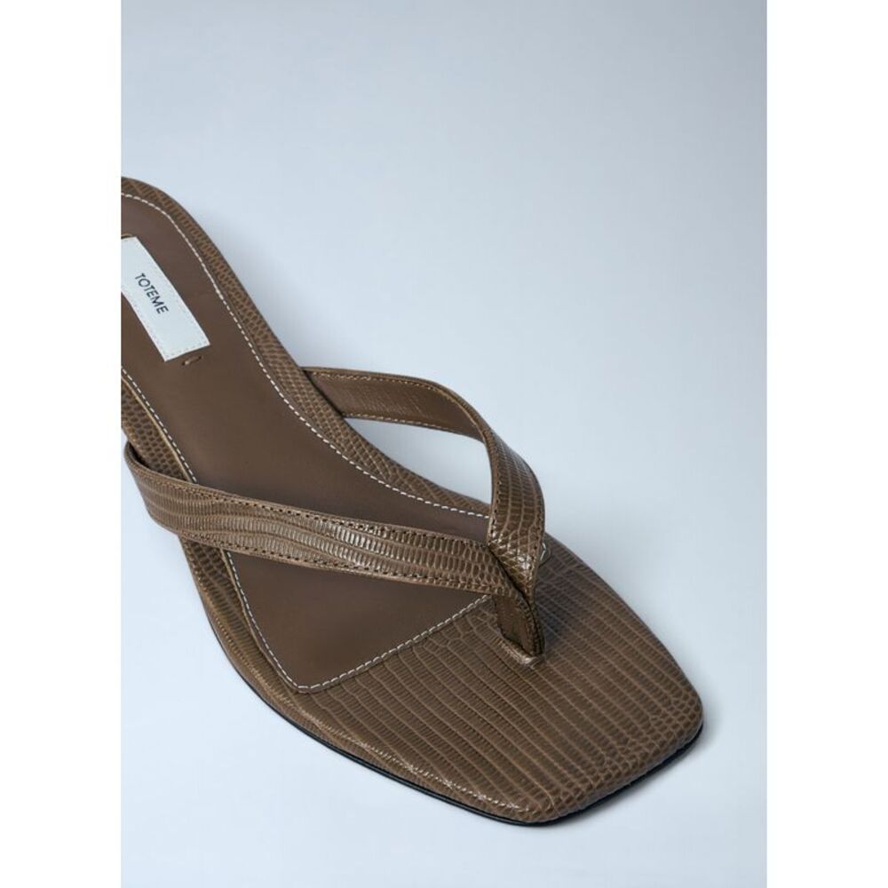 Toteme Women Lizard-Embossed Flip Flops - Picture 3 of 7